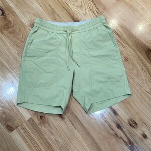 lululemon athletica Men's Shorts in Light Green